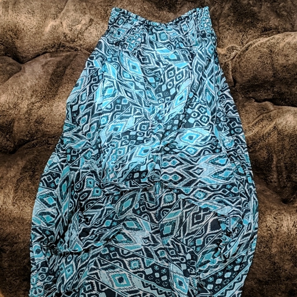 NY & Co. Hi Lo flowy patterned skirt
